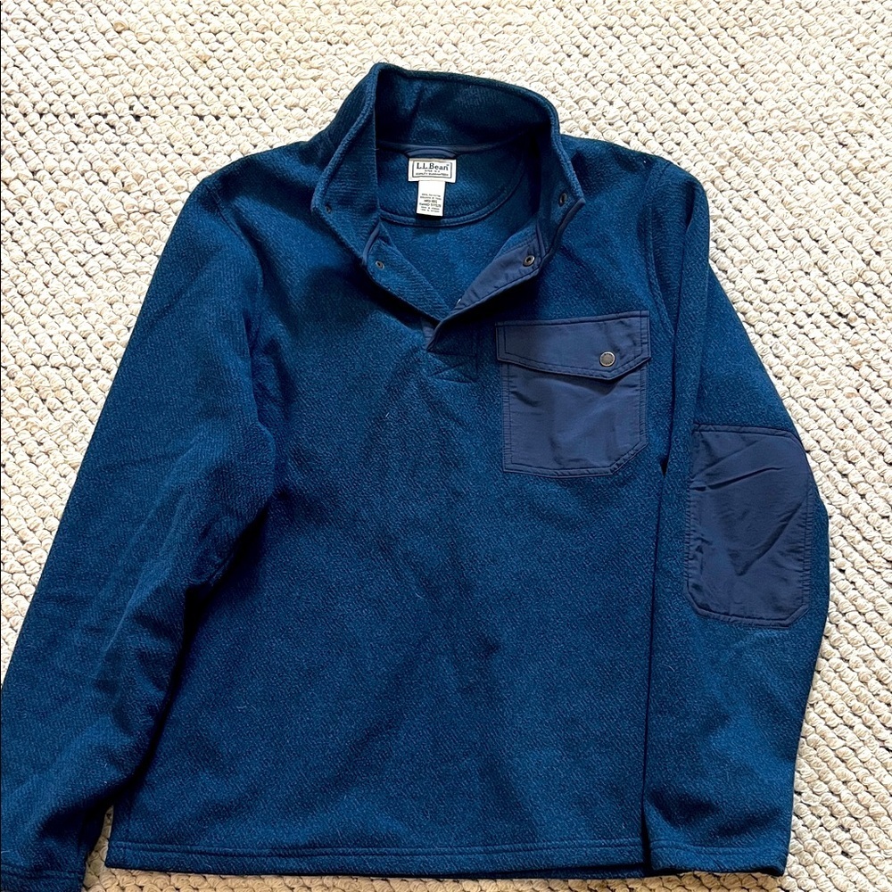 LL Bean Men’s Pullover Blue Medium